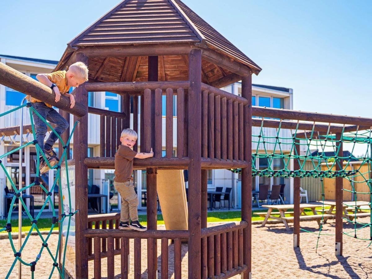 4 Person Holiday Home On A Holiday Park In Блокхус Екстериор снимка